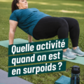 Femme souriante pratiquant une activité douce en plein air, symbolisant le bien-être.