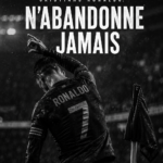 Cristiano Ronaldo en pleine action sur le terrain, montrant détermination et passion pour le football