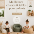 Une belle sélection de chaises et tables adaptées aux enfants dans un espace de jeu coloré.