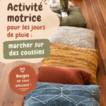 Des enfants s'amusent à marcher sur des coussins colorés dans un salon chaleureux
