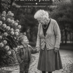 Un grand-parent et un petit-enfant se souriant pendant une activité ensemble.