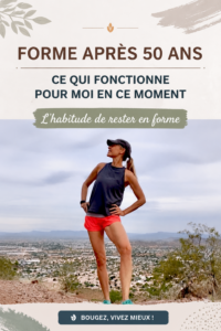 Femme de 50 ans souriante, pratiquant une activité physique en plein air, symbolisant la santé et le bien-être.