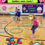 Jeu d'équilibre Candlyland Trail dans un salon familial