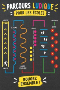 Jeunes enfants jouant sur un terrain de jeu marqué avec des motifs colorés et éducatifs à l'école.